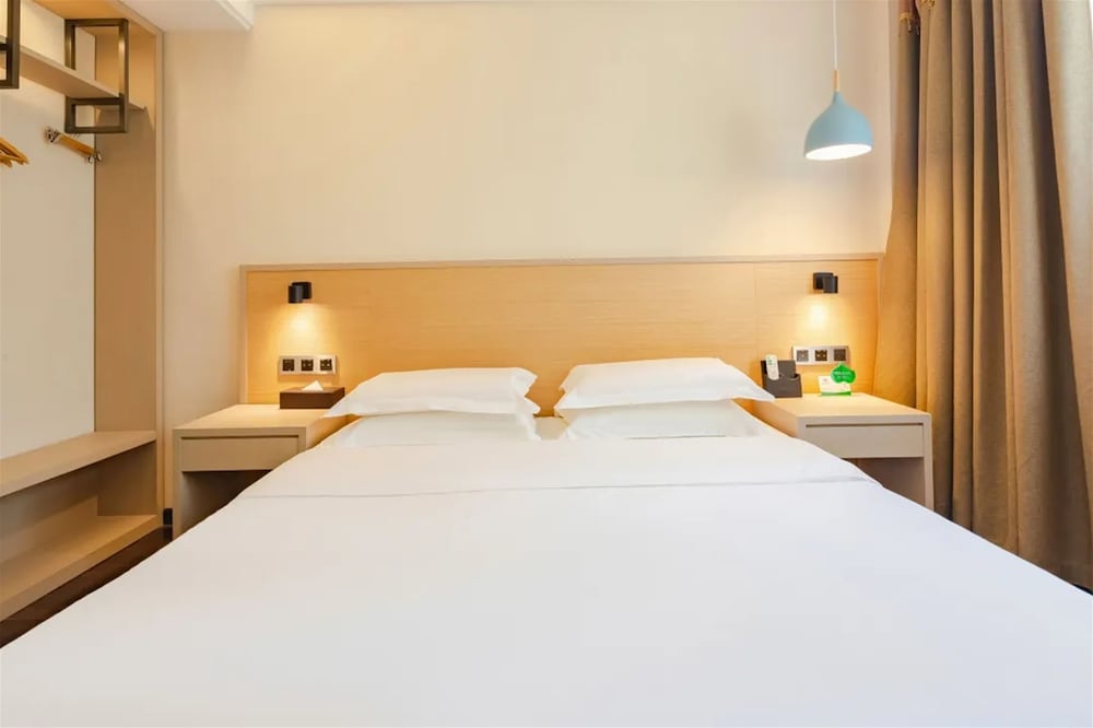 Guilin Zheng Yang Inn 13/57