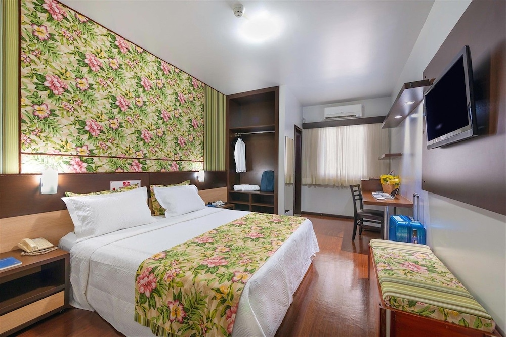 Hotel 365 18/60