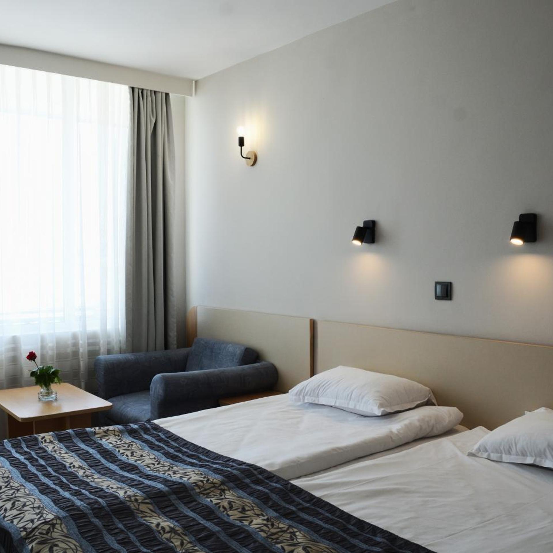 Hotel Oasis 10/36
