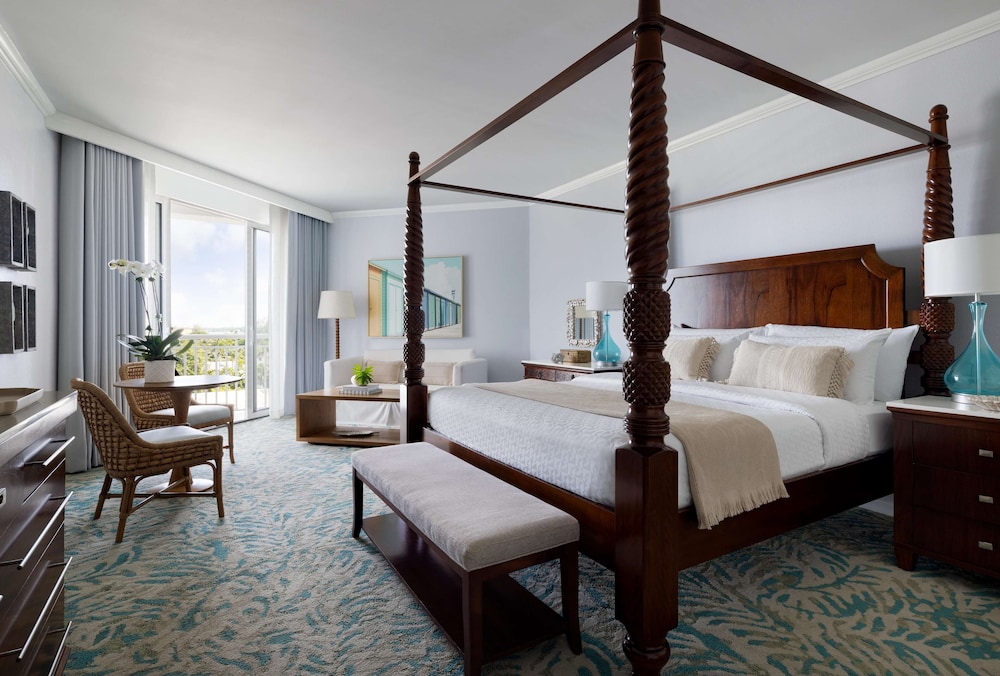 WEST BAY, HONEYMOON, SUITE, OCEAN VIEW, CLUB FLOOR