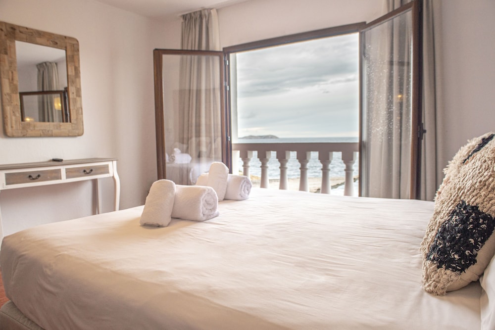 Room at La Torre - Elite Collection by Mambo Ibiza, SAN ANTONIO