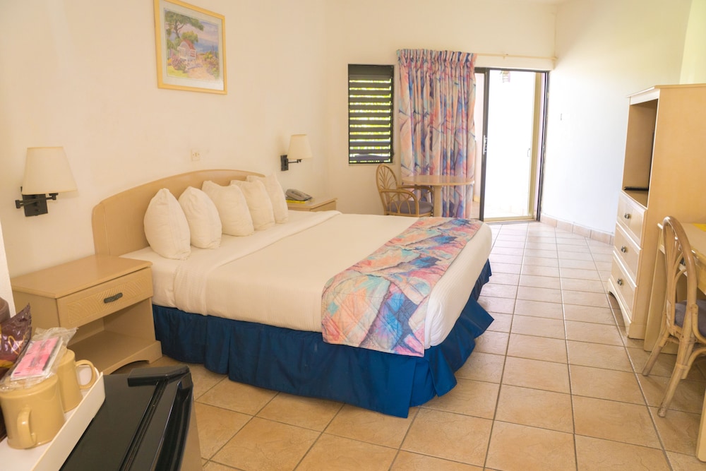 Allamanda Beach Resort 6/47