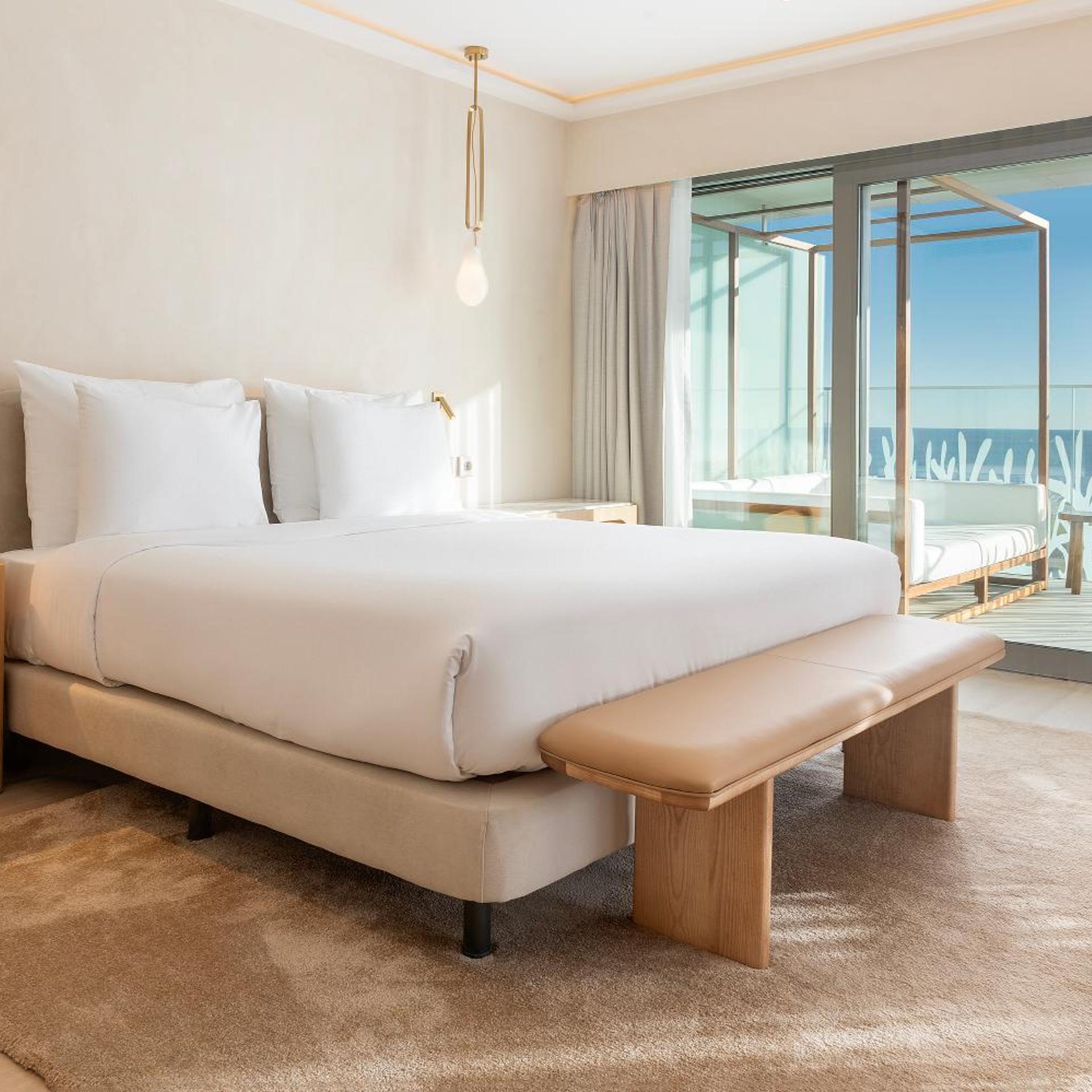 Suite, Sea View