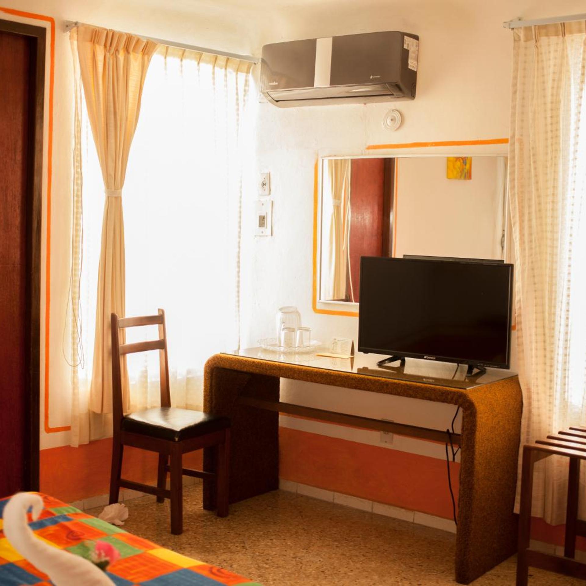 Hotel Carrillos 19/25