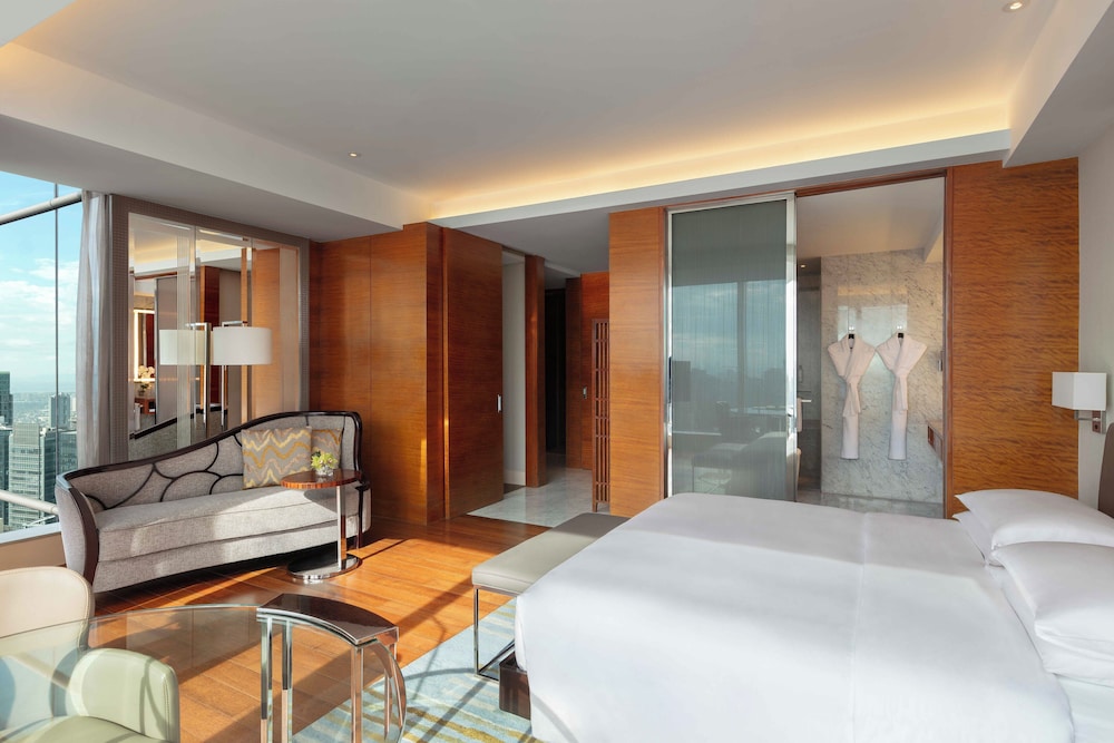 Grand Hyatt Manila 20/72