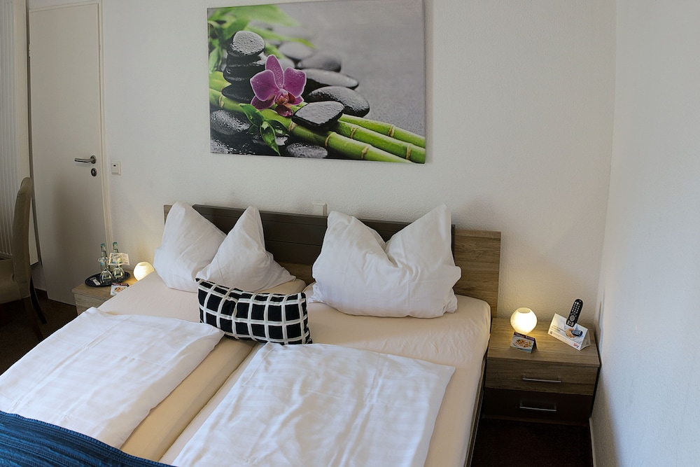 Hotel Am Theaterplatz 12/50
