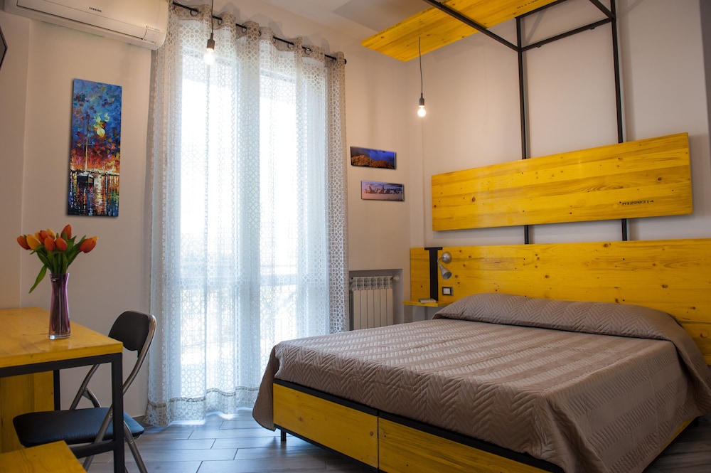 غرفة بسرير مزدوج أو سريرين منفصلين