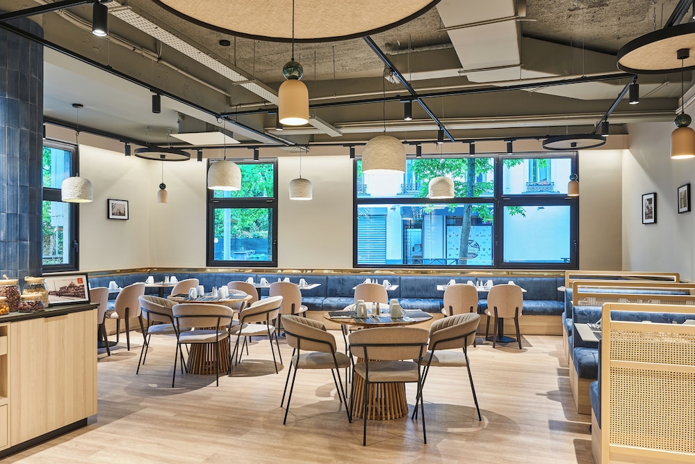 Mercure Paris Nanterre 37/48