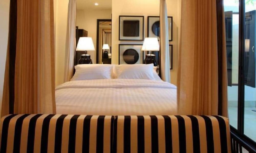99 the Gallery Hotel 32/77