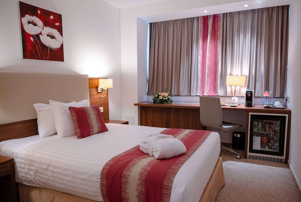 Superior, Family, King and Twin Beds