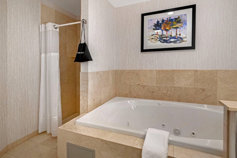 The Inn at Leonardtown, an Ascend Collection Hotel 44/45