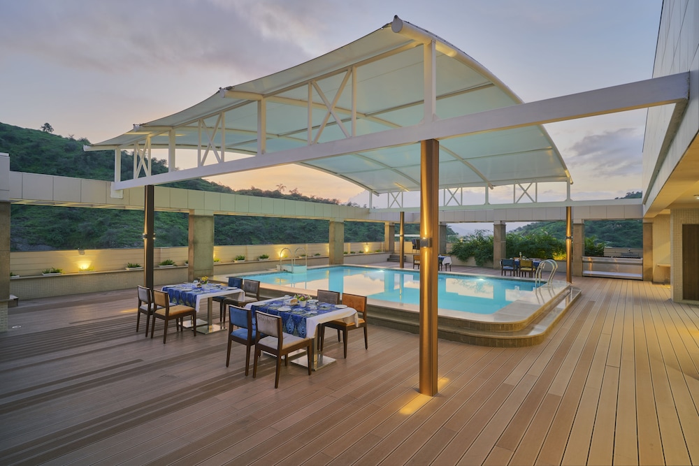 Blu Feather Hotel & Spa 45/69