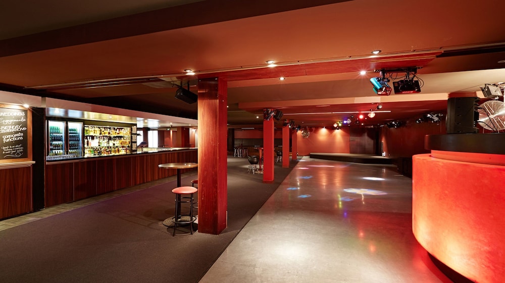 Waltzing Matilda Hotel 29/44