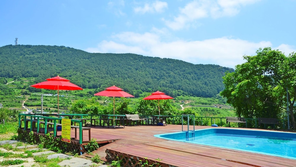 Tongyeong Makai O Pension 32/50