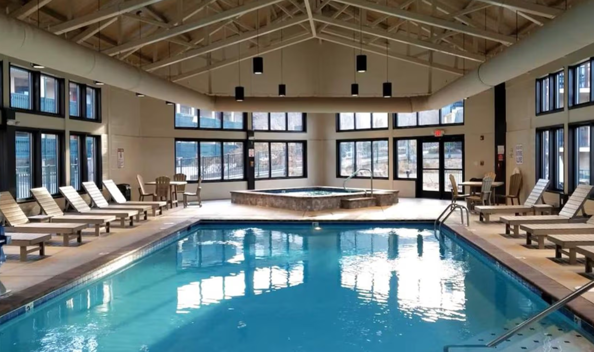 Laurel Point Resort 19/35
