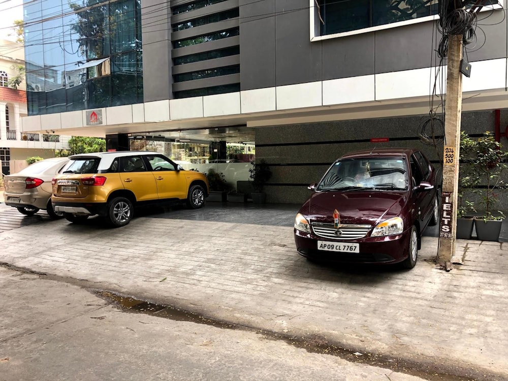 Vybrant Hotels 29/32