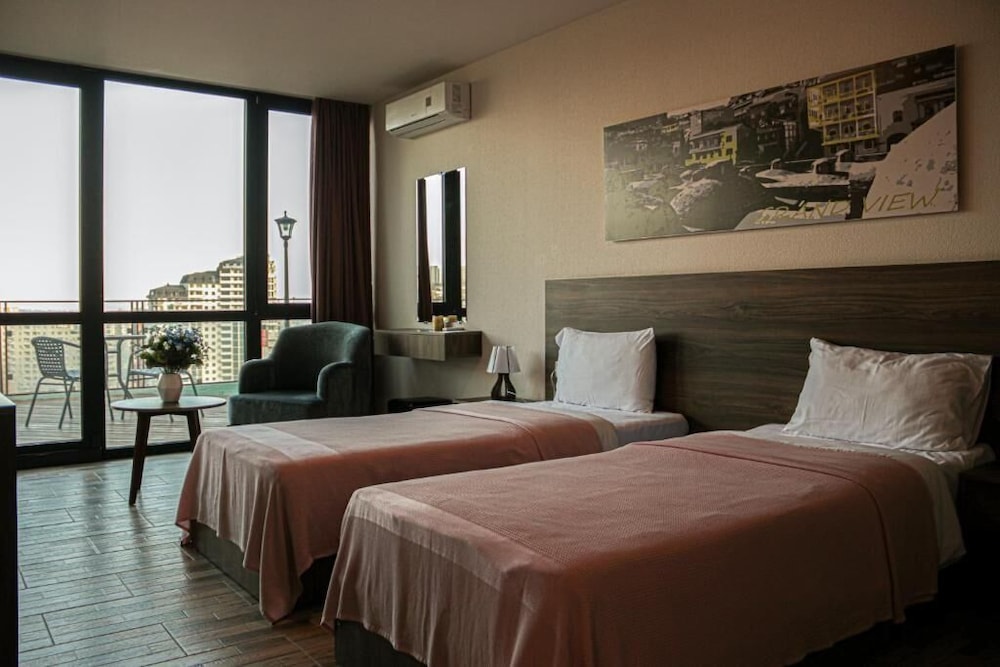 Hotel Grand View In Tbilisi 7/45