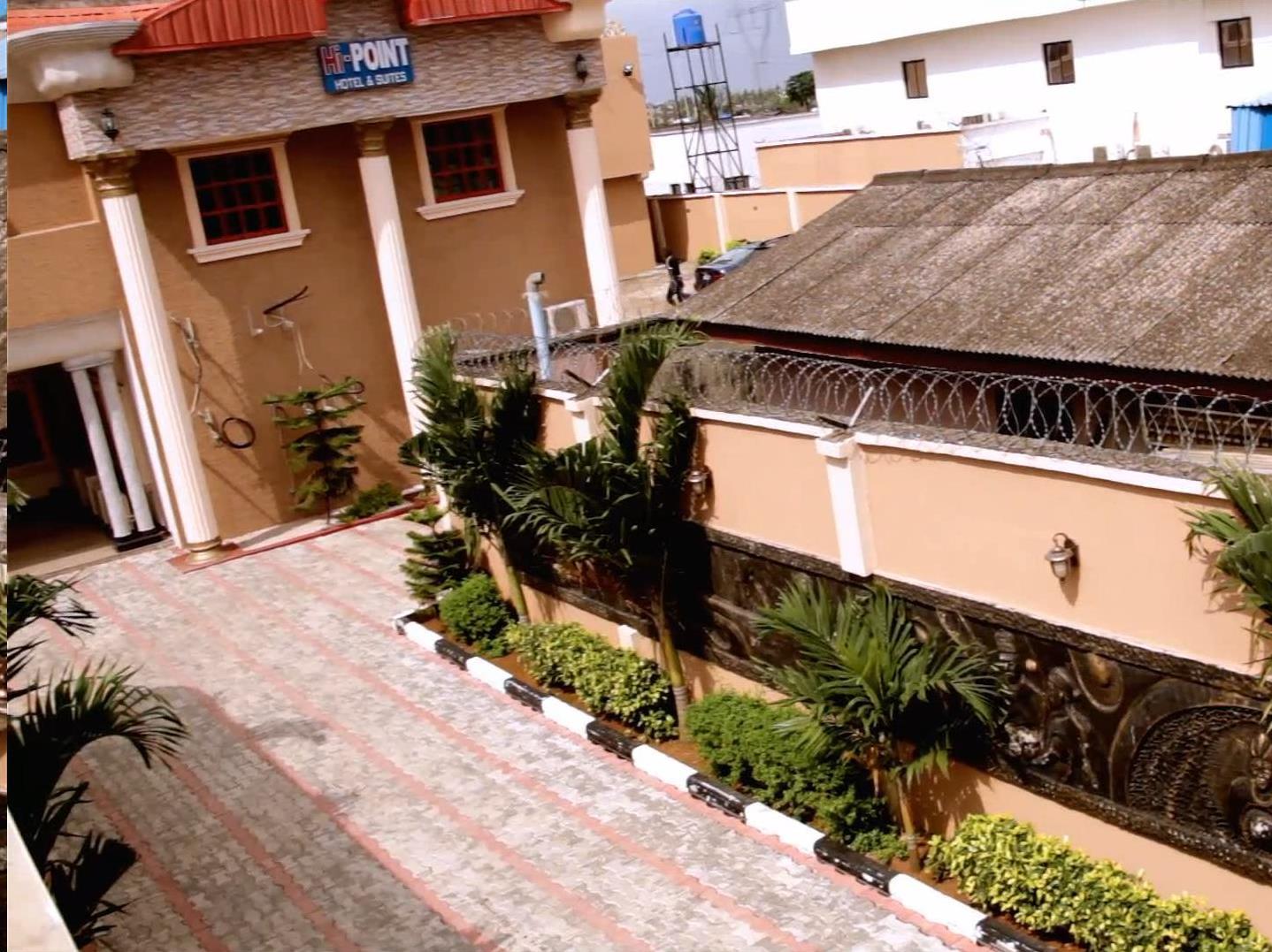 Hipoint Hotel and Suites 23/25