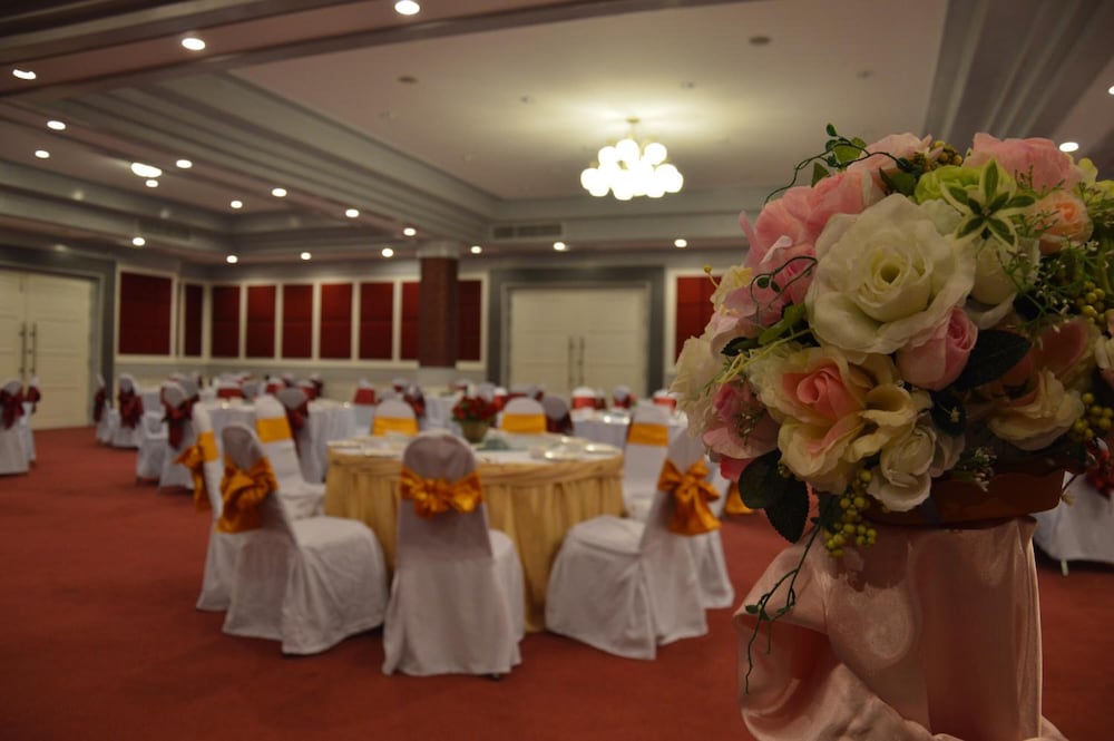Raya Grand Hotel 30/37
