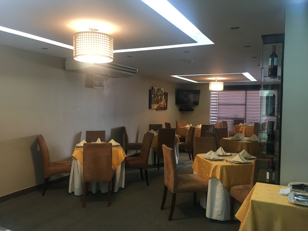 Hotel Los Almendros 20/26