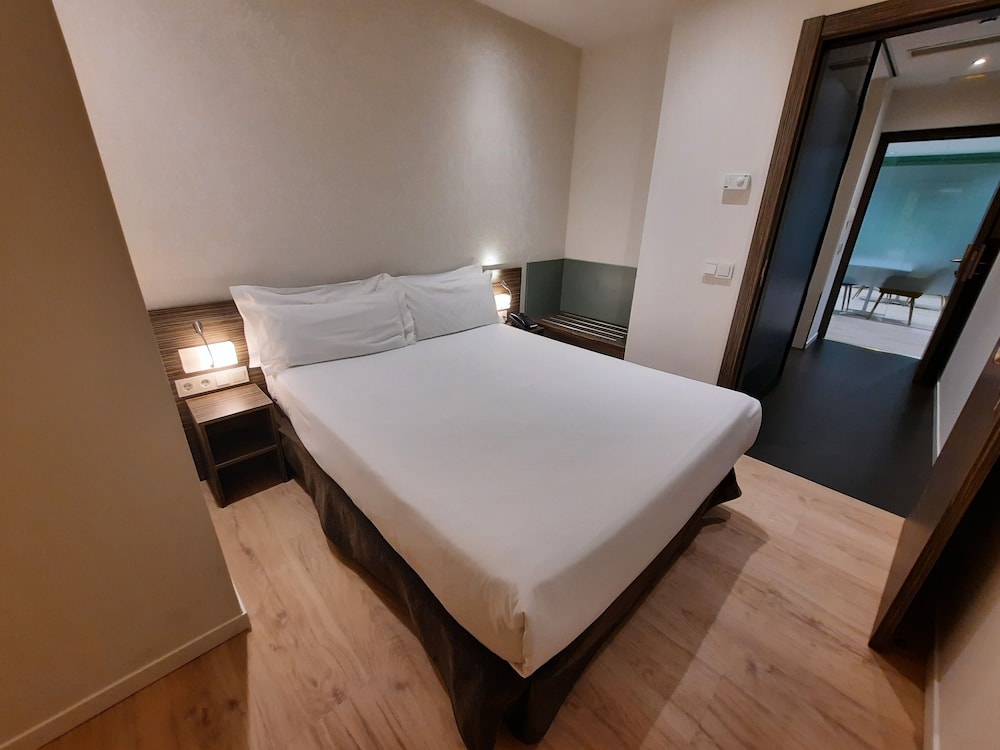 Air Rooms Madrid Airport By Premium Traveller 17/53