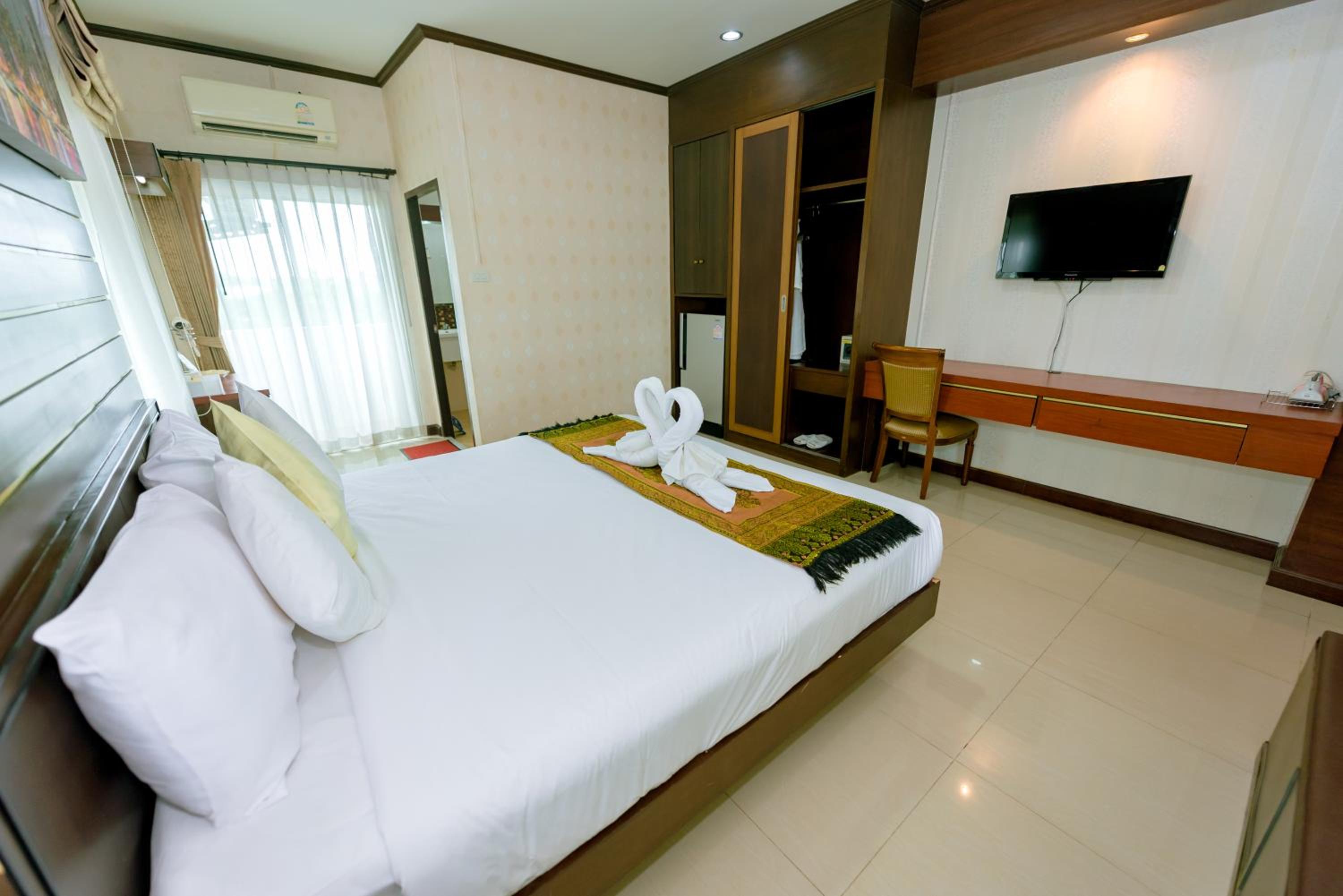 BANDER HOTEL 18/50