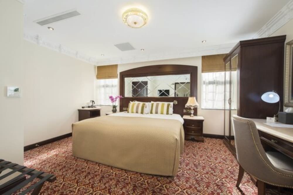 George Street Hotel 13/49