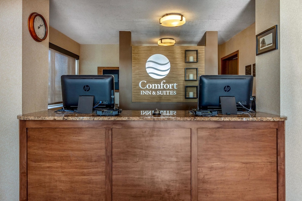 Comfort Inn and Suites Hays I-70 5/46