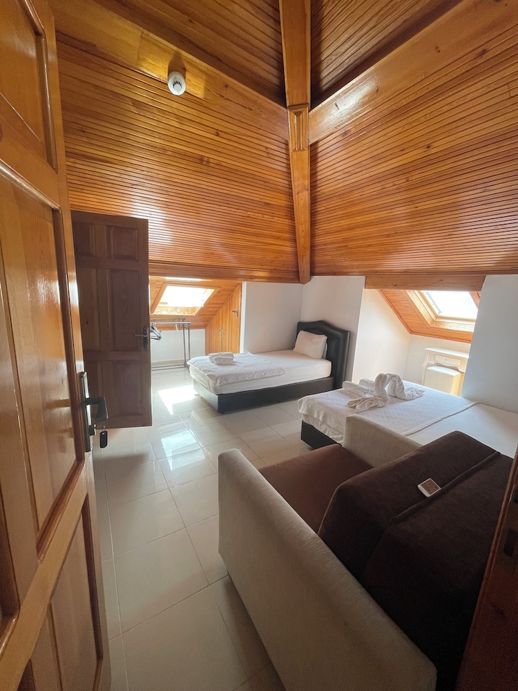 Bedesten Pansiyon Ilica 24/42
