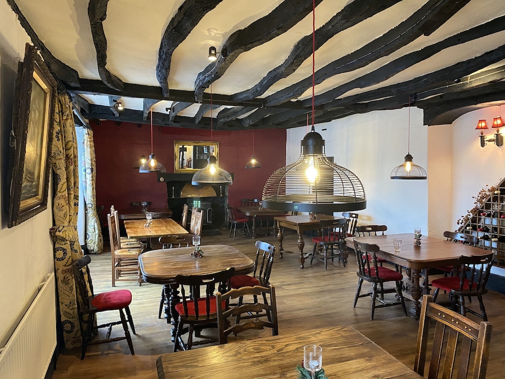 The Tree Inn 34/50