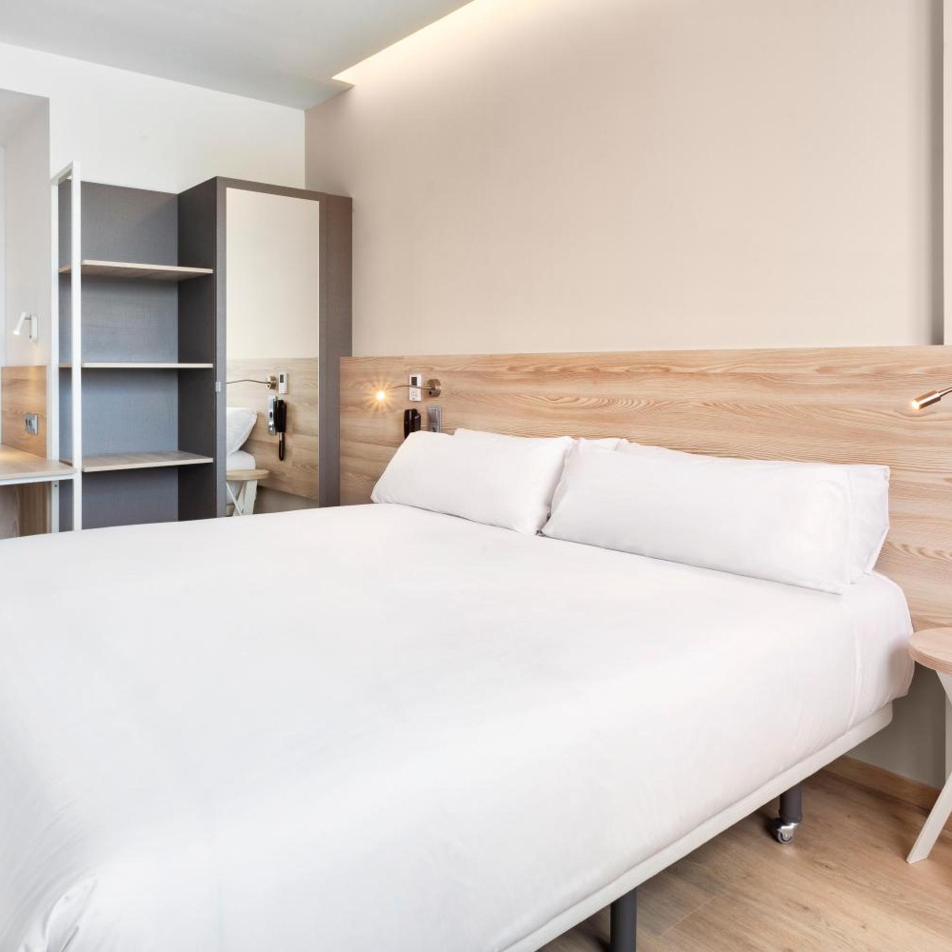 Room, Single
