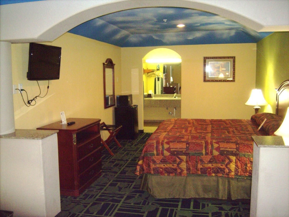 Regency Inn 21/30