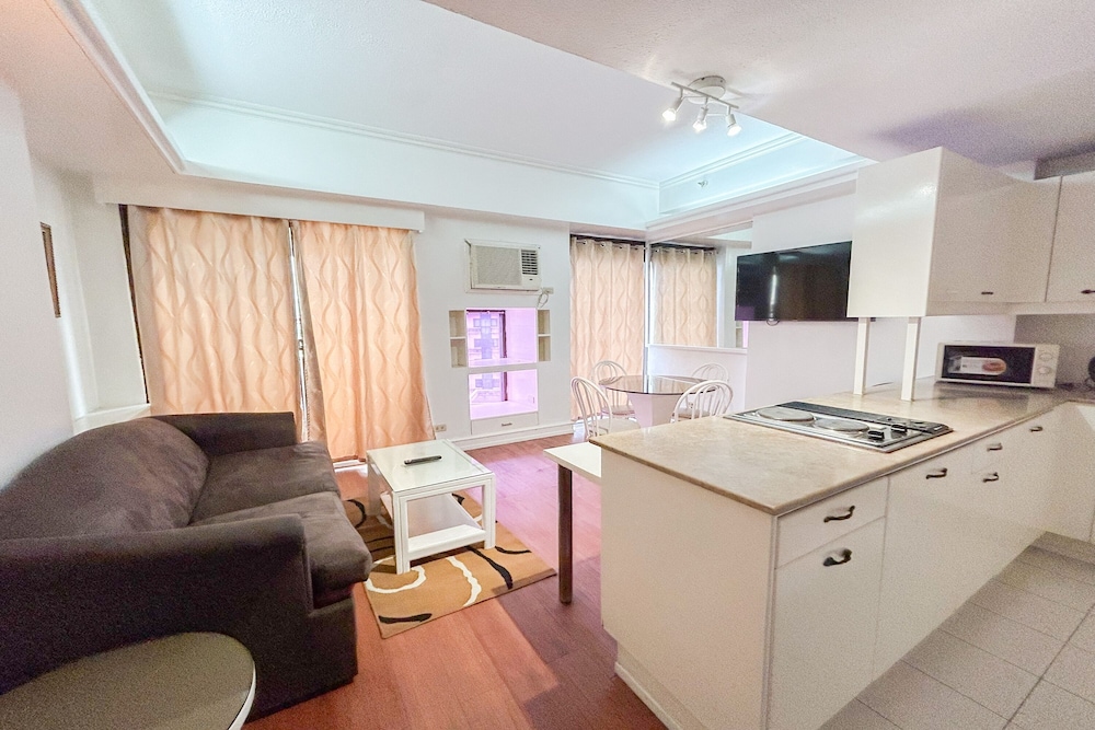 Sunette Tower Suites Makati City Center 58/75