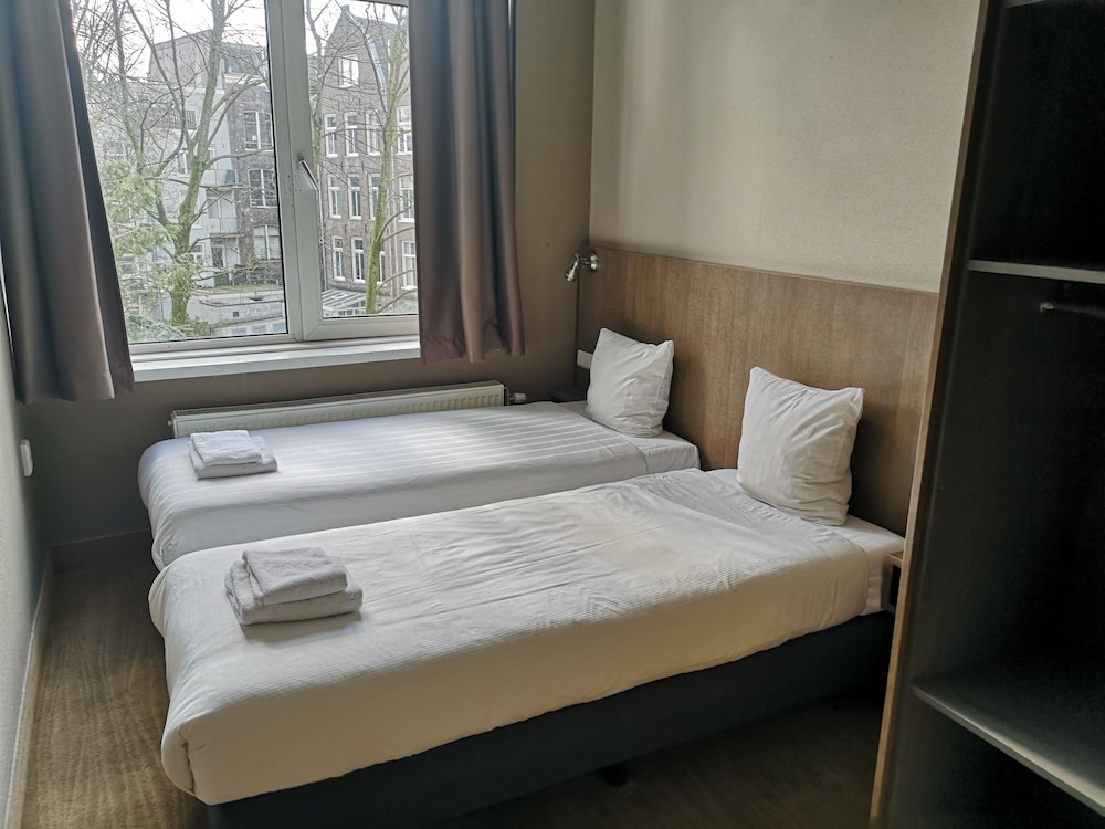 STANDARD, TWIN BEDS