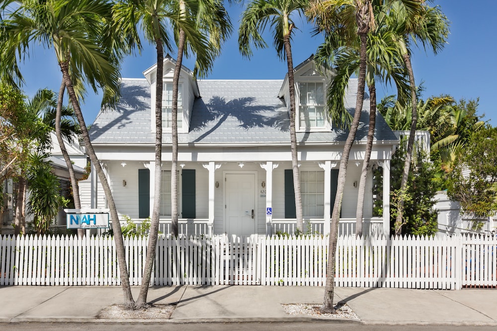 Nyah Key West Adult Only 50/65