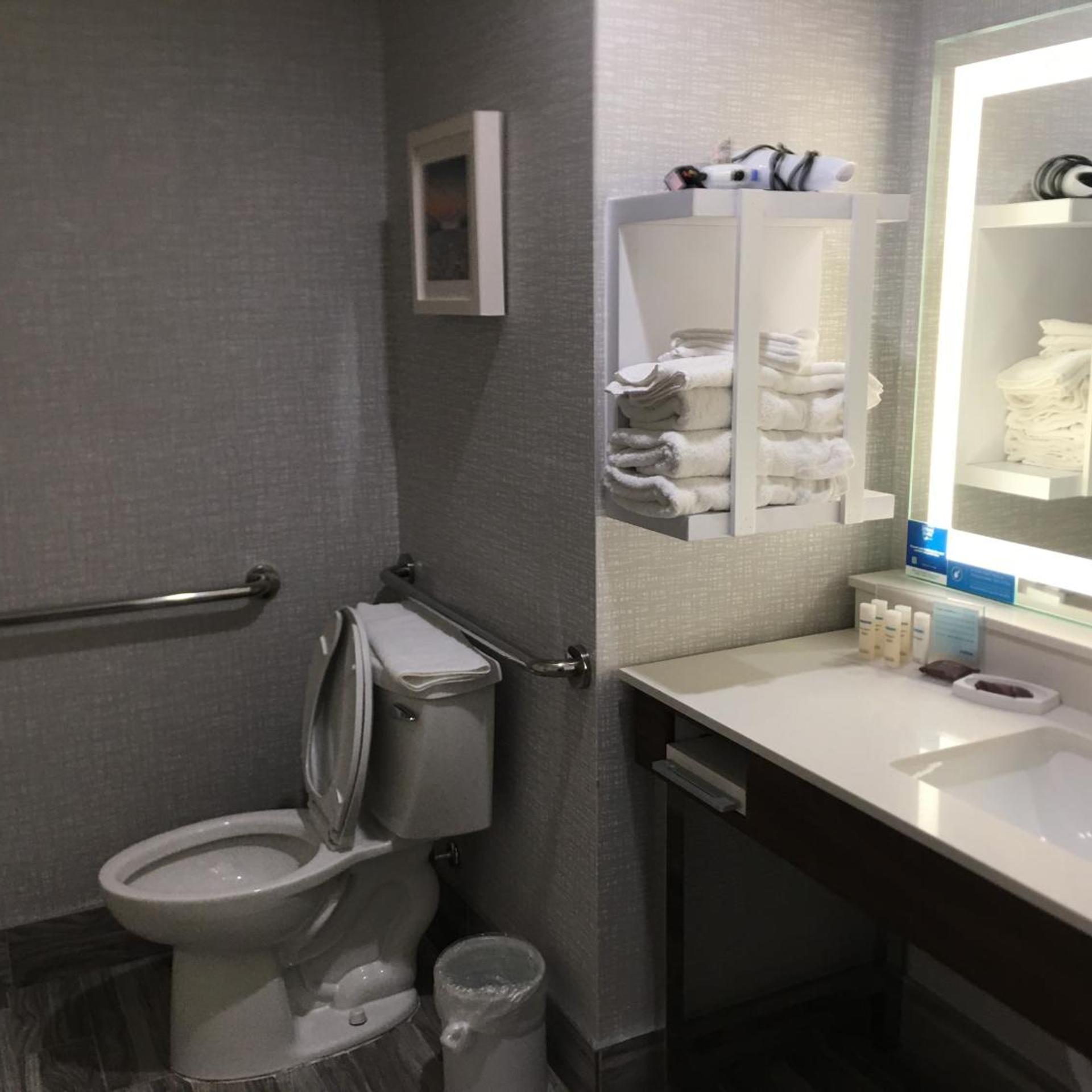 Hampton Inn Old Bridge 35/38