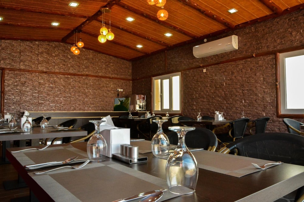Jabal Al Akhdar Grand Hotel 32/43