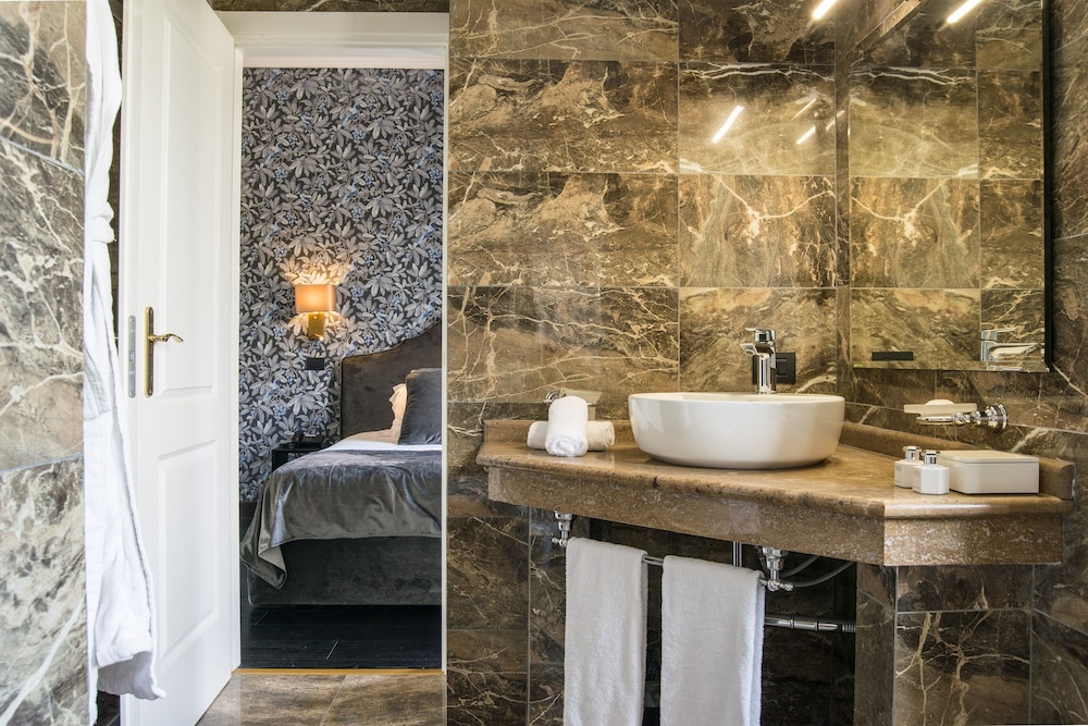 Via Veneto Suites 48/71