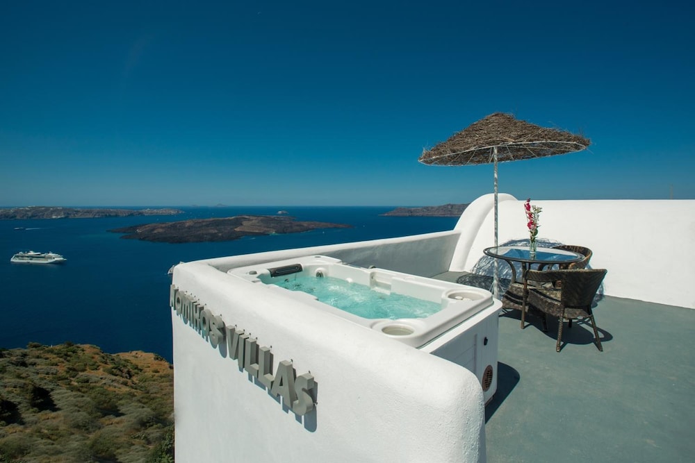 Nomikos Villas 26/46