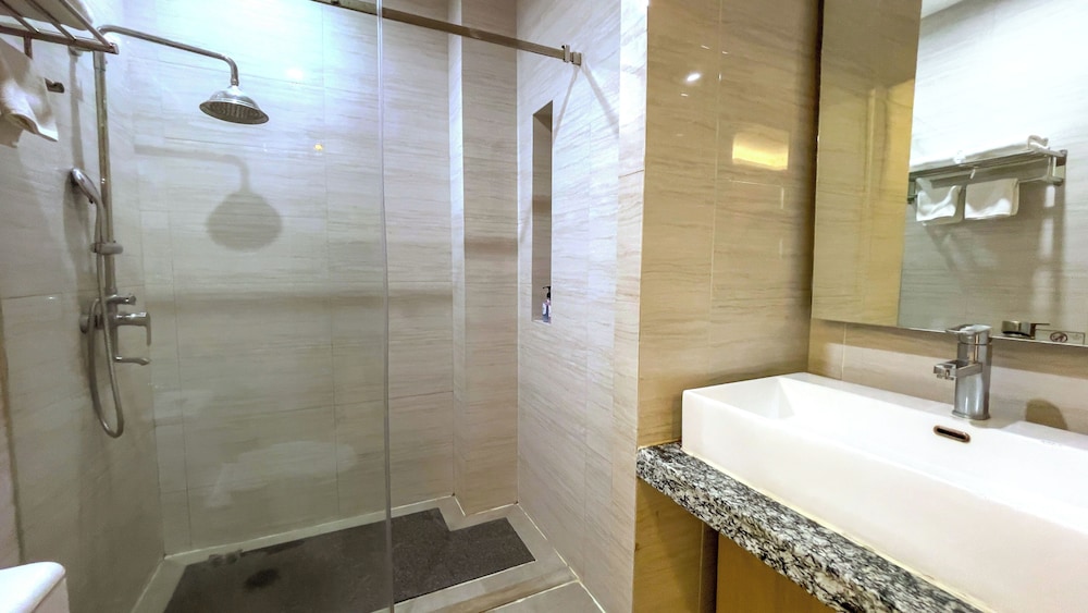 Elegant Bangkok Hotel 49/50