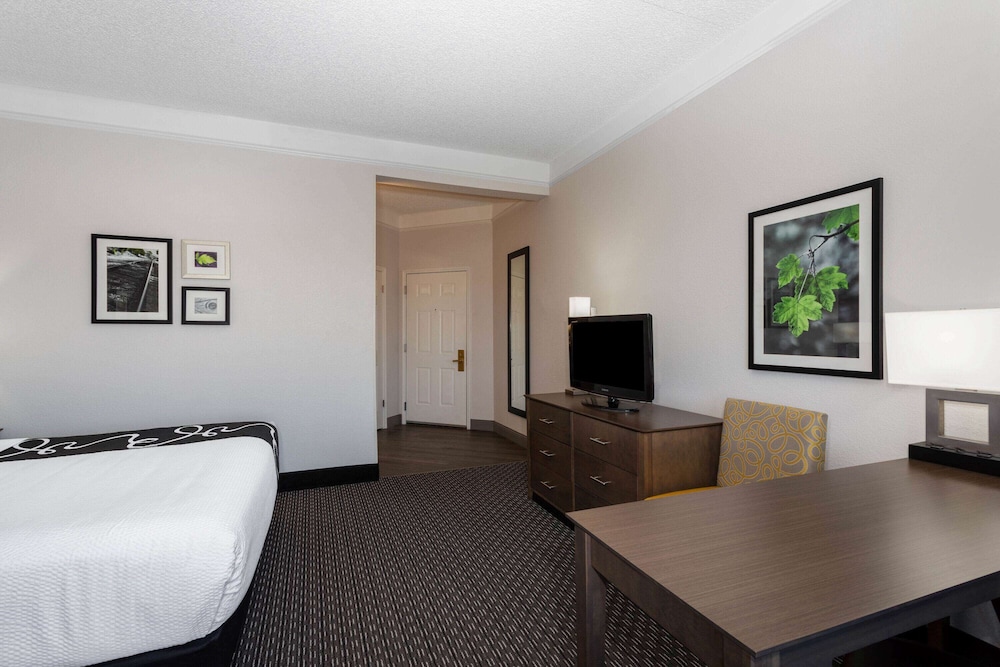 La Quinta Inn & Suites by Wyndham Denver Boulder-Louisville 28/44