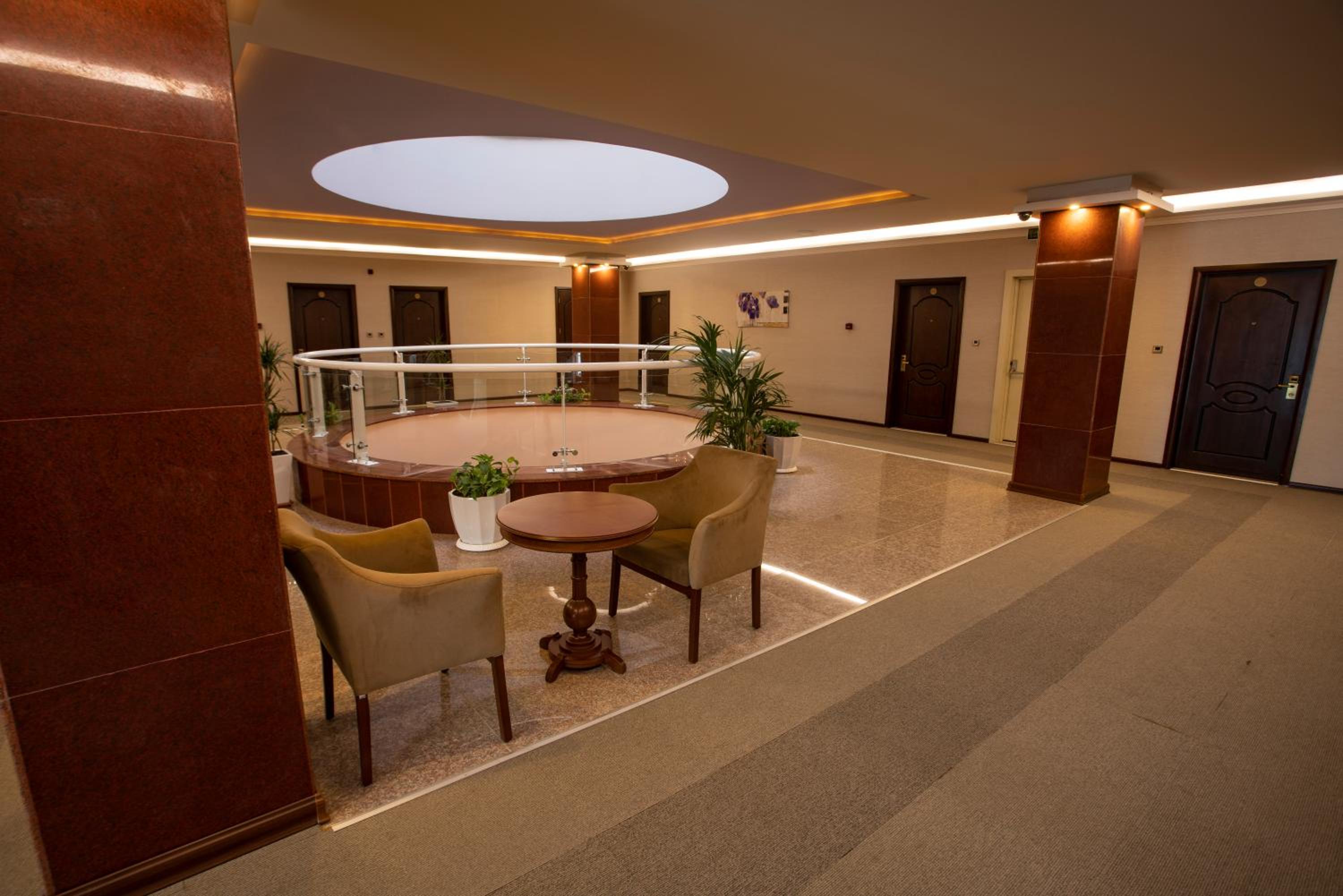 Halwachy Hotel 53/63