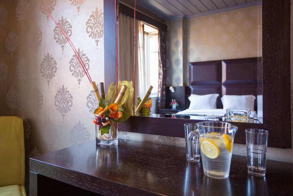 Aion Luxury Hotel 6/50