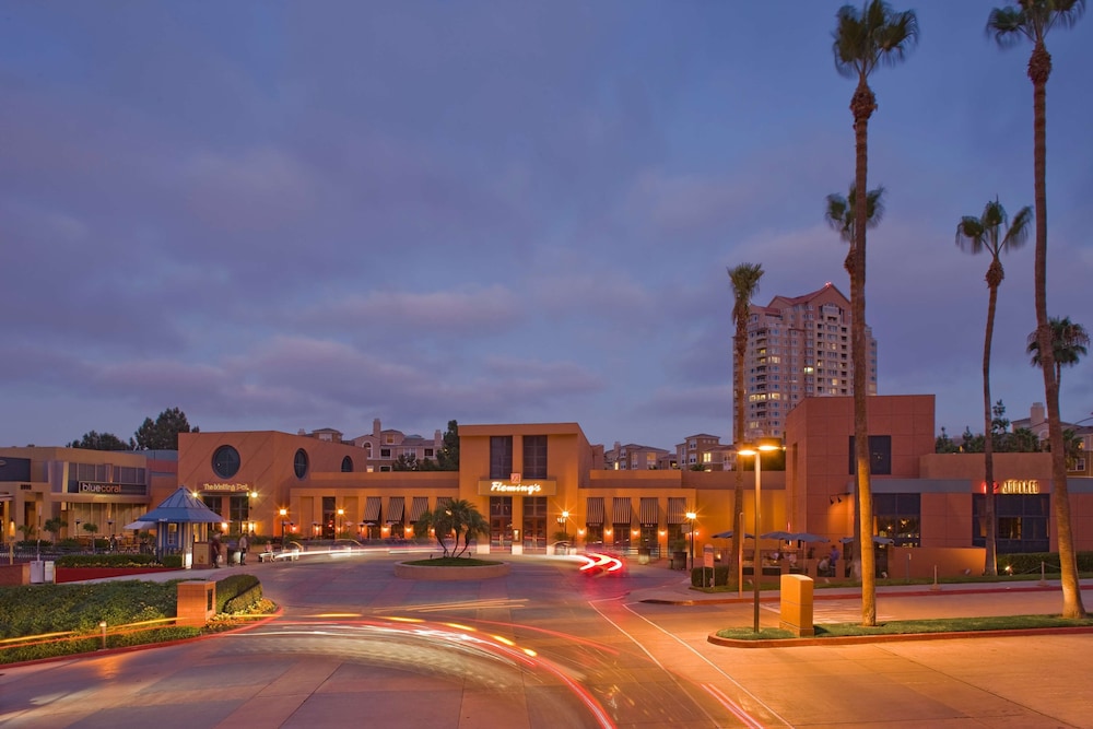 Hyatt Regency La Jolla at Aventine 64/68