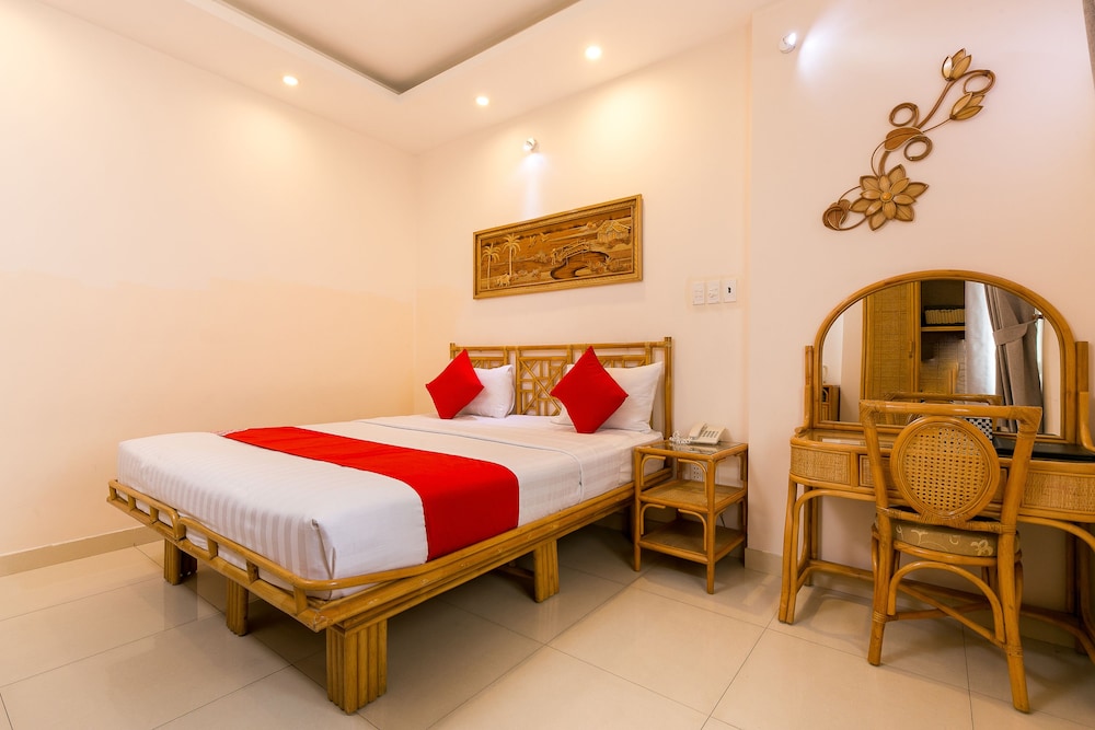 Calmette Hotel 30/50