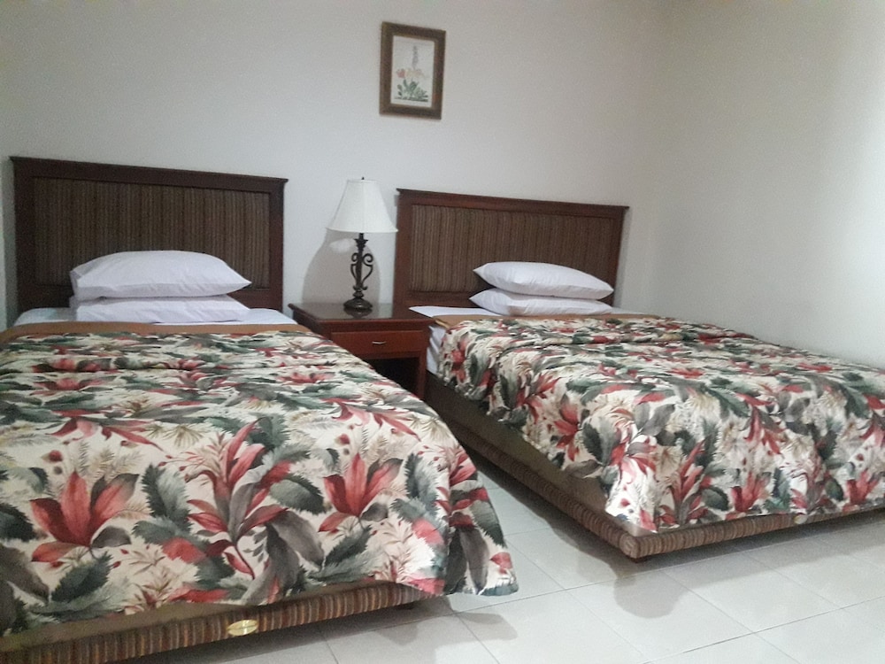S&C Hotel Suites & Apartments 6/29