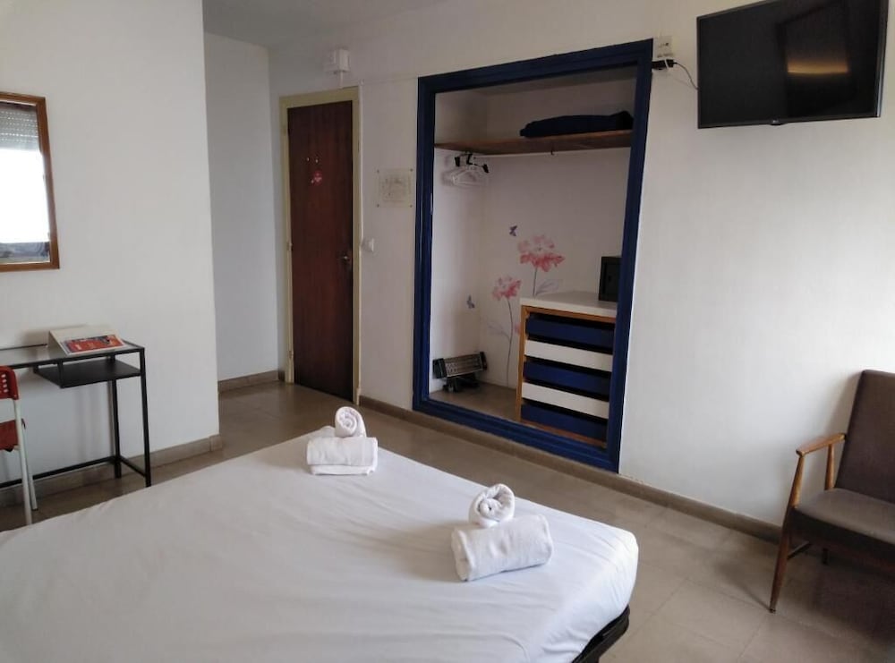CLASSIC, DOUBLE OR TWIN BED