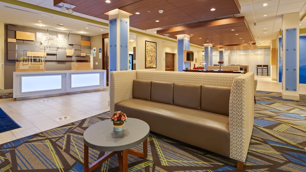 Holiday Inn Express Suites Latta 9/59