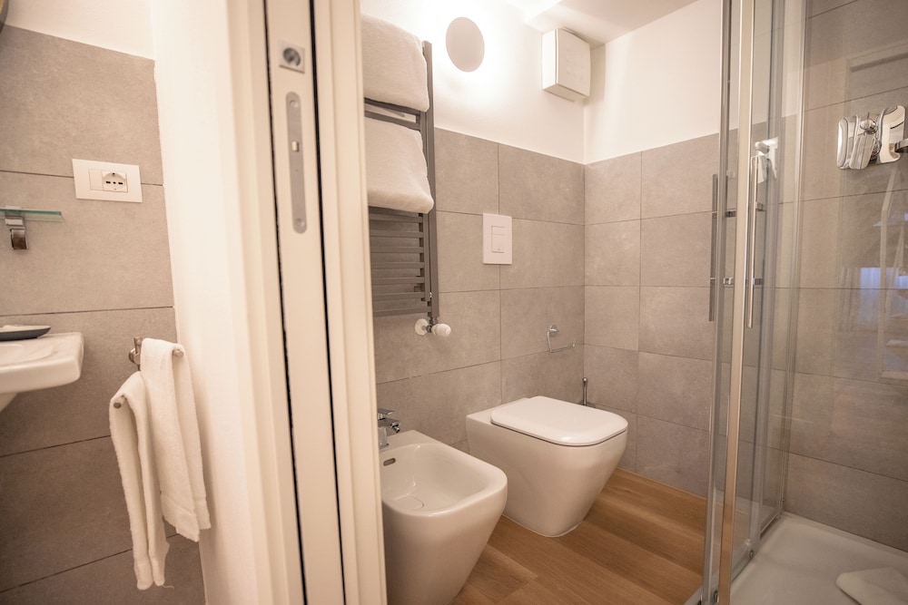 Hotel Duchi Vis A Vis 57/62