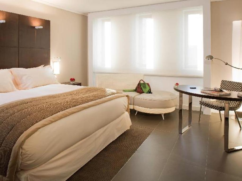 Luxury, King Bed